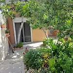 Appartement T And T