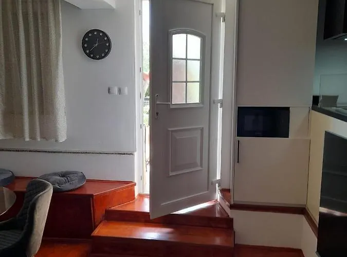Apartman T And T Razanac