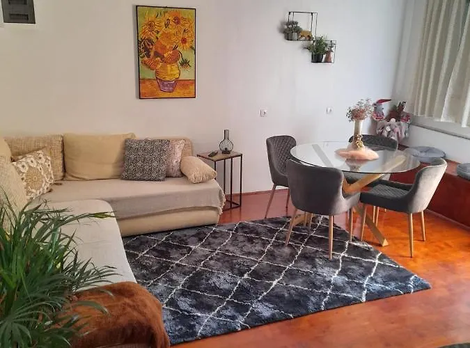 Apartman T And T Razanac